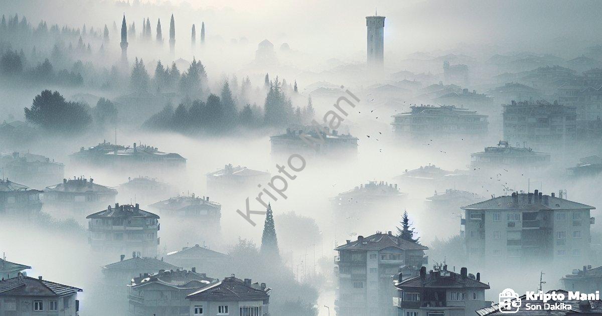 "Denizli'de Sağanak Sonrası Yoğun Sis: Görüş Mesafesi 10 Metreye İndi" başlıklı haber için fotoreali